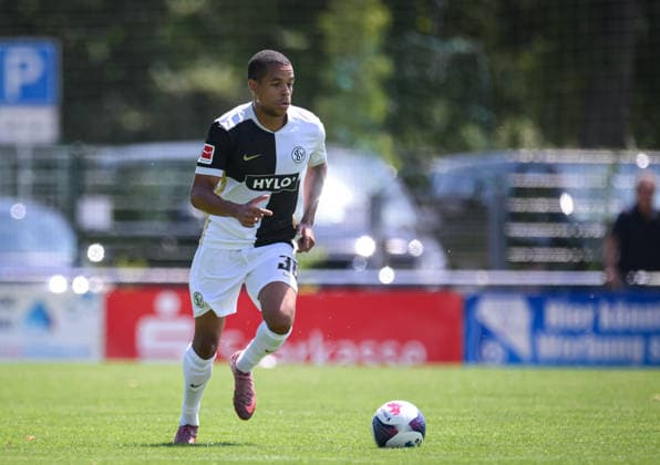 Fussball 1. Bundesliga 2026 2027 Testspiel 11.07.2026 SV Elversberg - FC Thun Jan Gyamerah (SV Elversberg) *** Soccer, Bundesliga 1, 2026–2027, Friendly Match, July 11, 2026, SV Elversberg vs. FC Thun, Jan Gyamerah, SV Elversberg