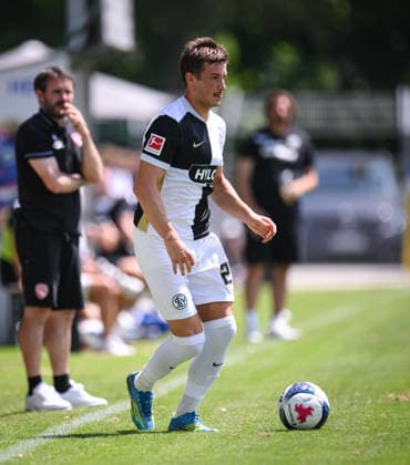 Fussball 1. Bundesliga 2026 2027 Testspiel 11.07.2026 SV Elversberg - FC Thun Lukas Petkov (SV Elversberg) *** Soccer, Bundesliga 1, 2026–2027, Friendly Match, July 11, 2026, SV Elversberg vs. FC Thun, Lukas Petkov, SV Elversberg
