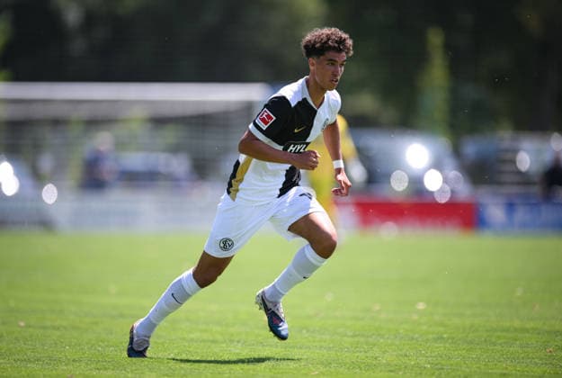 Fussball 1. Bundesliga 2026 2027 Testspiel 11.07.2026 SV Elversberg - FC Thun Noah Darvich (SV Elversberg) *** Soccer, Bundesliga 1, 2026–2027, Friendly Match, July 11, 2026, SV Elversberg vs. FC Thun, Noah Darvich, SV Elversberg
