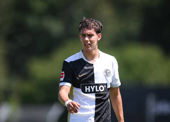 Fussball 1. Bundesliga 2026 2027 Testspiel 11.07.2026 SV Elversberg - FC Thun Frederik Schmahl (SV Elversberg) *** Soccer, Bundesliga 1, 2026–2027, Friendly Match, July 11, 2026, SV Elversberg vs. FC Thun, Frederik Schmahl, SV Elversberg
