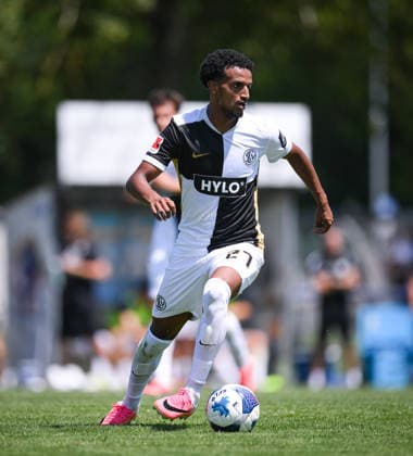 Fussball 1. Bundesliga 2026 2027 Testspiel 11.07.2026 SV Elversberg - FC Thun Filimon Gerezgiher (SV Elversberg) *** Soccer, Bundesliga 1, 2026–2027, Friendly Match, July 11, 2026, SV Elversberg vs. FC Thun, Filimon Gerezgiher, SV Elversberg