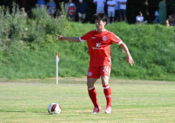 11.07.2026, xsltx, Fussball Testspiel, Eisbachtaler Sportfreunde - FSV Mainz 05 v.l. Sota Kawasaki (1. FSV Mainz 05) (DFL DFB REGULATIONS PROHIBIT ANY USE OF PHOTOGRAPHS as IMAGE SEQUENCES and or QUASI-VIDEO) *** July 11, 2026, xsltx, soccer friendly match, Eisbachtaler Sportfreunde vs. FSV Mainz 05, Sota Kawasaki 1, FSV Mainz 05. DFL and DFB regulations prohibit any use of photographs as image sequences and or quasi-video.
