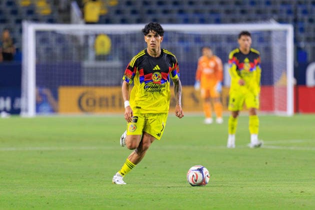 July 11, 2026, Carson, California, USA: Kevin Alvarez 5 of the Club America during a friendly match against the LA Galaxy on Saturday July 11, 2026 at Dignity Health Sports Park Stadium in Carson, California. JAVIER ROJAS PI Carson USA - ZUMAp124 20260711_zaa_p124_047 Copyright: xJavierxRojasx