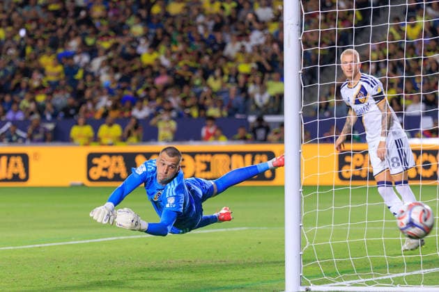 July 11, 2026, Carson, California, USA: Goalkeeper, Novak Micovic 1 of the LA Galaxy dives for the ball during a friendly match against the Club America on Saturday July 11, 2026 at Dignity Health Sports Park Stadium in Carson, California. JAVIER ROJAS PI Carson USA - ZUMAp124 20260711_zaa_p124_046 Copyright: xJavierxRojasx