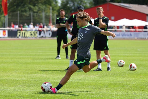 FSV Schöningen vs. VfL, Testspiel Schöningen, 11.07.2026, Fußball, Herren, Saison 2026 2027, Testspiel, FSV Schöningen vs. VfL Wolfsburg: Lovro Majer (VfL Wolfsburg) Deutschland *** FSV Schöningen vs. VfL, Friendly Match in Schöningen, July 11, 2026, Soccer, Men s, 2026–2027 Season, Friendly Match, FSV Schöningen vs. VfL Wolfsburg, Lovro Majer, VfL Wolfsburg, Germany