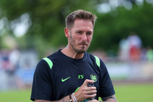 FSV Schöningen vs. VfL, Testspiel Schöningen, 11.07.2026, Fußball, Herren, Saison 2026 2027, Testspiel, FSV Schöningen vs. VfL Wolfsburg: Cheftrainer Tobias Strobl (VfL Wolfsburg) Deutschland *** FSV Schöningen vs. VfL, Friendly Match in Schöningen, July 11, 2026, Soccer, Men s, 2026–2027 Season, Friendly Match, FSV Schöningen vs. VfL Wolfsburg, Head Coach Tobias Strobl, VfL Wolfsburg, Germany