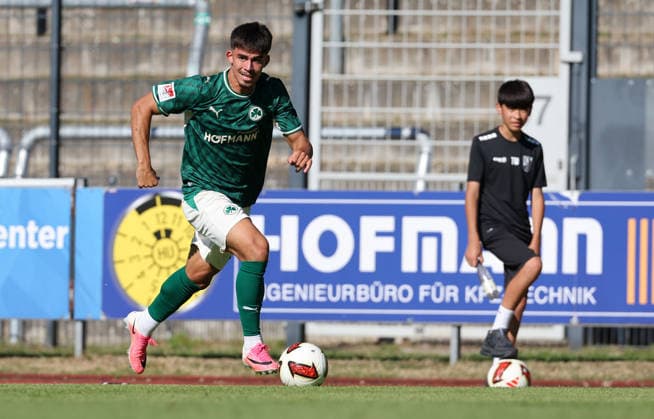 Aaron Keller , Freundschaftsspiel , FC Eintracht Bamberg 2010-SpVgg Greuther Fürth , , Fußball , 2.Bundesliga in dem Fuchs-Park-Stadion in Bamberg , Bayern , Deutschland . Juli 11 , 2026 . Photo by: Davide Elias IPA Photo Pressefoto DENL Copyright: xDavidexEliasx