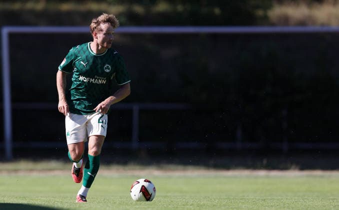 Jannik Dehm , Freundschaftsspiel , FC Eintracht Bamberg 2010-SpVgg Greuther Fürth , , Fußball , 2.Bundesliga in dem Fuchs-Park-Stadion in Bamberg , Bayern , Deutschland . Juli 11 , 2026 . Photo by: Davide Elias IPA Photo Pressefoto DENL Copyright: xDavidexEliasx