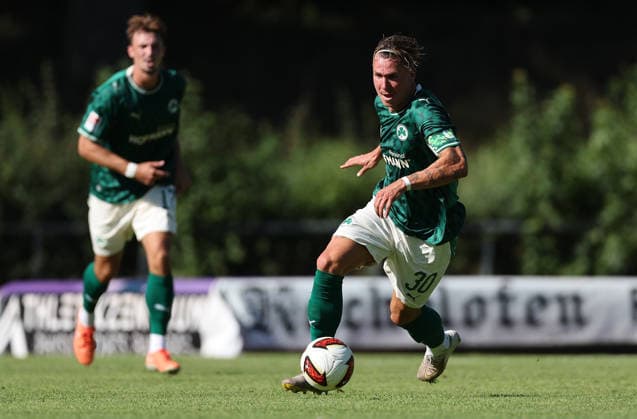 Felix Klaus , Freundschaftsspiel , FC Eintracht Bamberg 2010-SpVgg Greuther Fürth , , Fußball , 2.Bundesliga in dem Fuchs-Park-Stadion in Bamberg , Bayern , Deutschland . Juli 11 , 2026 . Photo by: Davide Elias IPA Photo Pressefoto DENL Copyright: xDavidexEliasx