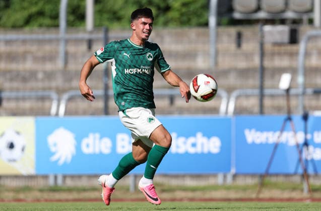 Aaron Keller , Freundschaftsspiel , FC Eintracht Bamberg 2010-SpVgg Greuther Fürth , , Fußball , 2.Bundesliga in dem Fuchs-Park-Stadion in Bamberg , Bayern , Deutschland . Juli 11 , 2026 . Photo by: Davide Elias IPA Photo Pressefoto DENL Copyright: xDavidexEliasx