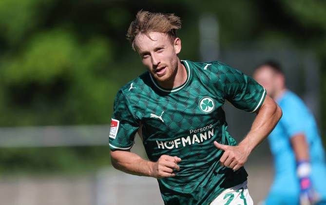 Jannik Dehm , Freundschaftsspiel , FC Eintracht Bamberg 2010-SpVgg Greuther Fürth , , Fußball , 2.Bundesliga in dem Fuchs-Park-Stadion in Bamberg , Bayern , Deutschland . Juli 11 , 2026 . Photo by: Davide Elias IPA Photo Pressefoto DENL Copyright: xDavidexEliasx