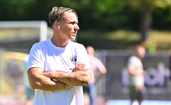 11.07.2026 - Fussball - Saison 2026 2027 - Testspiel Freundschaftsspiel - FC Eintracht Bamberg - SpVgg Greuther Fürth ( Kleeblatt ) - - Sportfoto Zink MeZi - xmexzix - regulations prohibit any use of photographs as image sequences and or quasi-video - only for editorial use - Felix Klaus (30, SpVgg Greuther Fürth ) vor Spielbeginn *** July 11, 2026 Soccer Season 2026–2027 Exhibition Match Friendly Match FC Eintracht Bamberg vs. SpVgg Greuther Fürth Kleeblatt Sports Photo by Zink MeZi xmexzix Regulations prohibit any use of photographs as image sequences and or quasi-video; for editorial use only. Felix Klaus 30, SpVgg Greuther Fürth before kickoff