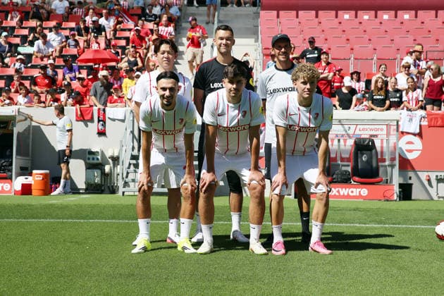 12.07.2026, xrekx, Fussball 1.Bundesliga, SC Freiburg - Trainingsauftakt Saison 2026 2 v.l. Berkay Yilmaz (SC Freiburg) Rihito Yamamoto (SC Freiburg) Mio Backhaus (SC Freiburg) Karl Steinmann (SC Freiburg) Julian Schuster, Trainer (SC Freiburg) Rouven Tarnutzer (SC Freiburg) (DFL DFB REGULATIONS PROHIBIT ANY USE OF PHOTOGRAPHS as IMAGE SEQUENCES and or QUASI-VIDEO) Freiburg *** July 12, 2026, xrekx, Soccer, Bundesliga 1, SC Freiburg Start of Training for the 2026 Season, 2nd from left: Berkay Yilmaz (SC Freiburg), Rihito Yamamoto (SC Freiburg), Mio Backhaus (SC Freiburg), Karl Steinmann (SC Freiburg), Julian Schuster, SC Freiburg Coach Rouven Tarnutzer, SC Freiburg. DFL and DFB regulations prohibit any use of photographs as image sequences and or quasi-video. Freiburg