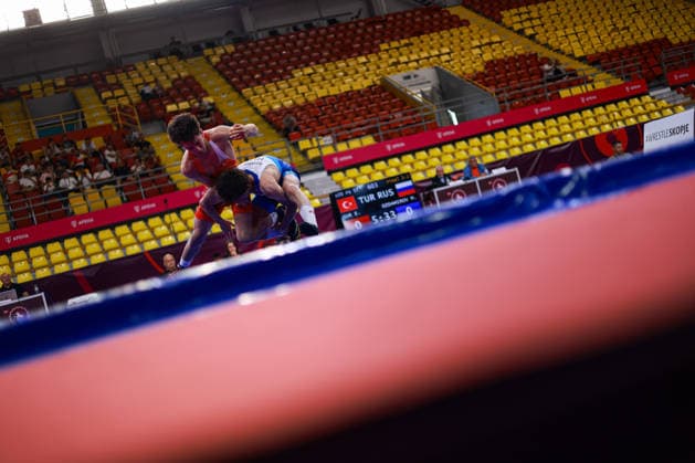 U20 European Championships 57kg FS - Magomed Saliakh Ozdamirov (RUS) df. Ebubekir Gur (TUR) *** U20 European Championships, 57 kg Freestyle: Magomed Saliakh Ozdamirov (RUS) defeated Ebubekir Gur (TUR) by fall Copyright: xJakexKirkmanx xUnitedxWorldxWrestlingx Jake Kirkman United World Wrestling