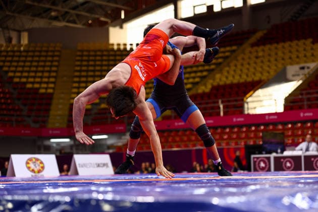 U20 European Championships 70kg FS - Haji Karimov (AZE) df. Bayssangour Bitmurzaev (FRA) *** U20 European Championships, 70 kg Freestyle: Haji Karimov (AZE) def. Bayssangour Bitmurzaev (FRA) Copyright: xJakexKirkmanx xUnitedxWorldxWresx Jake Kirkman United World Wres