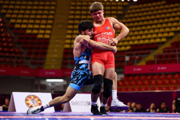 U20 European Championships 70kg FS - Ionut Triboii (MDA) df. Zurab Abalaki (GEO) *** U20 European Championships, 70 kg Freestyle: Ionut Triboii (MDA) def. Zurab Abalaki (GEO) Copyright: xJakexKirkmanx xUnitedxWorldxWrestlingx Jake Kirkman United World Wrestling