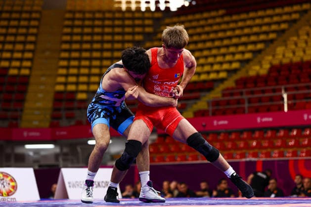 U20 European Championships 70kg FS - Ionut Triboii (MDA) df. Zurab Abalaki (GEO) *** U20 European Championships, 70 kg Freestyle: Ionut Triboii (MDA) def. Zurab Abalaki (GEO) Copyright: xJakexKirkmanx xUnitedxWorldxWresx Jake Kirkman United World Wres