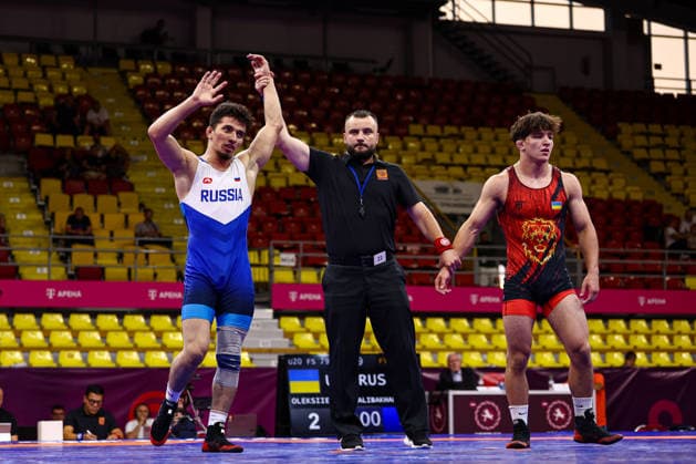 U20 European Championships 79kg FS - Magomed Alibakharchiev (RUS) df. Bohdan Oleksiienko (UKR) *** U20 European Championships, 79 kg Freestyle: Magomed Alibakharchiev (RUS) defeated Bohdan Oleksiienko (UKR) Copyright: xJakexKirkmanx xUnitedxWorldxWrestlingx Jake Kirkman United World Wrestling