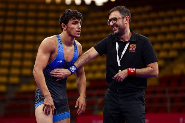 U20 European Championships Referee - Carlos *** U20 European Championships Referee Carlos Copyright: xJakexKirkmanx xUnitedxWorldxWrestlingx Jake Kirkman United World Wrestling