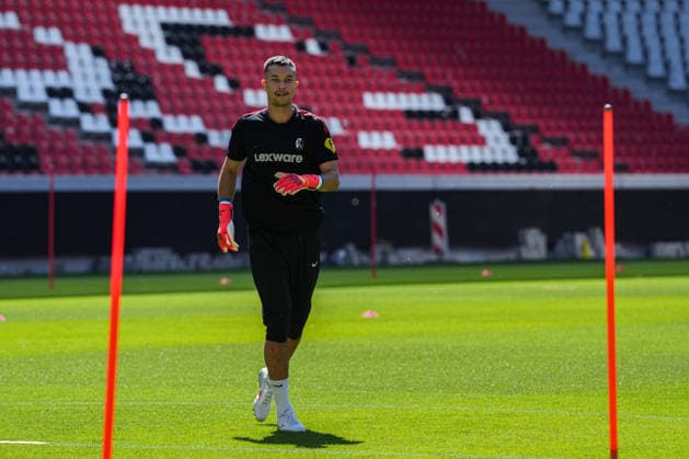 Trainingsauftakt: SC Freiburg, 12.07.2026 Mio Backhaus (SC Freiburg, ) Trainingsauftakt: SC Freiburg, Europa-Park-Stadion, 12.07.2026 DFB DFL REGULATIONS PROHIBIT ANY USE OF PHOTOGRAPHS AS IMAGE SEQUENCES AND OR QUASI-VIDEO. *** SC Freiburg Training Kickoff, July 12, 2026, Mio Backhaus, SC Freiburg, SC Freiburg Training Kickoff, Europa-Park Stadium, July 12, 2026 DFB and DFL regulations prohibit any use of photographs as image sequences and or quasi-video. Copyright: xBEAUTIFULxSPORTS Boscox