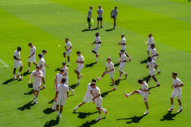 Trainingsauftakt: SC Freiburg, 12.07.2026 Die Mannschaft beim aufwärmen Trainingsauftakt: SC Freiburg, Europa-Park-Stadion, 12.07.2026 DFB DFL REGULATIONS PROHIBIT ANY USE OF PHOTOGRAPHS AS IMAGE SEQUENCES AND OR QUASI-VIDEO. *** SC Freiburg Kicks Off Training, July 12, 2026: The team warming up. SC Freiburg Kicks Off Training, Europa-Park Stadium, July 12, 2026 DFB and DFL regulations prohibit any use of photographs as image sequences and or quasi-video. Copyright: xBEAUTIFULxSPORTS Boscox