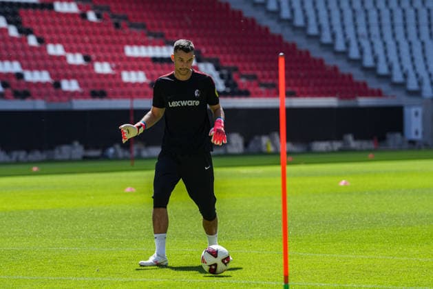 Trainingsauftakt: SC Freiburg, 12.07.2026 Mio Backhaus (SC Freiburg, ) Trainingsauftakt: SC Freiburg, Europa-Park-Stadion, 12.07.2026 DFB DFL REGULATIONS PROHIBIT ANY USE OF PHOTOGRAPHS AS IMAGE SEQUENCES AND OR QUASI-VIDEO. *** SC Freiburg Training Kickoff, July 12, 2026, Mio Backhaus, SC Freiburg, SC Freiburg Training Kickoff, Europa-Park Stadium, July 12, 2026 DFB and DFL regulations prohibit any use of photographs as image sequences and or quasi-video. Copyright: xBEAUTIFULxSPORTS Boscox