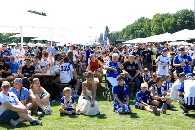 DEU, DFL, 2. FBL Hertha BSC, Saisoneroeffnung, 12.07.2026, Sportforum, Berlin, DEU, DFL, 2. FBL Hertha BSC, Saisoneroeffnung, Hertha-Spieler, Hertha-BSC Fans DFL - regulations prohibit any use of Photographs as image sequences and or quasi-video *** GER, DFL, 2nd Bundesliga Hertha BSC, Season Opener, July 12, 2026, Sportforum, Berlin, GER, DFL, 2nd Bundesliga Hertha BSC, Season Opener, Hertha Players, Hertha BSC Fans. DFL regulations prohibit any use of photographs as image sequences and or quasi-video. Nordphotox xEngler nph00076