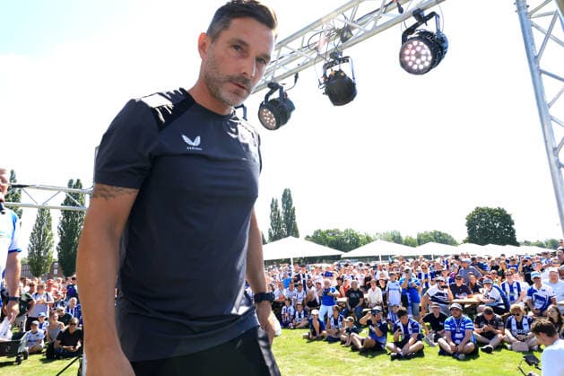 DEU, DFL, 2. FBL Hertha BSC, Saisoneroeffnung, 12.07.2026, Sportforum, Berlin, DEU, DFL, 2. FBL Hertha BSC, Saisoneroeffnung, Hertha-Spieler, Hertha-BSC Fans, Cheftrainer Stefan Leitl (Hertha BSC Berlin) DFL - regulations prohibit any use of Photographs as image sequences and or quasi-video *** GER, DFL, 2nd Bundesliga Hertha BSC, Season Opener, July 12, 2026, Sportforum, Berlin, GER, DFL, 2nd Bundesliga Hertha BSC, Season Opener, Hertha Players, Hertha BSC Fans, Head Coach Stefan Leitl, Hertha BSC Berlin. DFL regulations prohibit any use of photographs as image sequences and or quasi-video. Nordphotox xEngler nph00076
