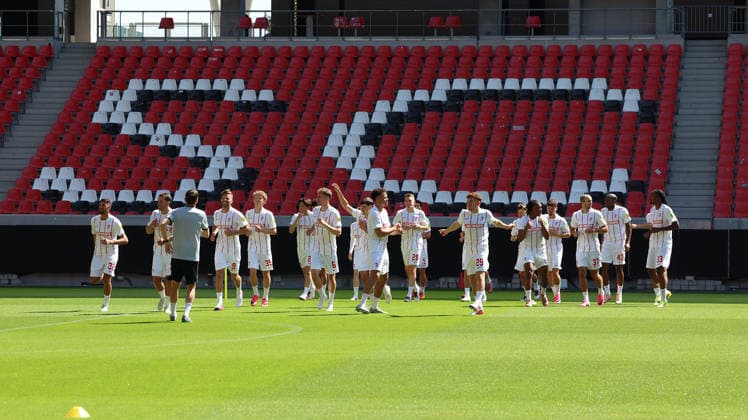 12.07.2026, xrekx, Fussball 1.Bundesliga, SC Freiburg - Trainingsauftakt Saison 2026 27 v.l. Vincenzo Grifo (SC Freiburg) Christian Guenter (SC Freiburg) Lucas Hoeler (SC Freiburg) (DFL DFB REGULATIONS PROHIBIT ANY USE OF PHOTOGRAPHS as IMAGE SEQUENCES and or QUASI-VIDEO) Freiburg *** July 12, 2026, xrekx, Soccer, Bundesliga 1, SC Freiburg Starts Training for the 2026–27 Season; from left: Vincenzo Grifo (SC Freiburg), Christian Guenter (SC Freiburg), Lucas Hoeler (SC Freiburg); DFL and DFB regulations prohibit any use of photographs as image sequences and or quasi-video; Freiburg