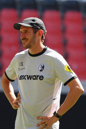 12.07.2026, xrekx, Fussball 1.Bundesliga, SC Freiburg - Trainingsauftakt Saison 2026 27 v.l. Julian Schuster, Trainer (SC Freiburg) (DFL DFB REGULATIONS PROHIBIT ANY USE OF PHOTOGRAPHS as IMAGE SEQUENCES and or QUASI-VIDEO) Freiburg *** July 12, 2026, xrekx, Soccer, Bundesliga 1, SC Freiburg Start of Training for the 2026–27 Season, from left: Julian Schuster, SC Freiburg Coach. DFL and DFB regulations prohibit any use of photographs as image sequences and or quasi-video. Freiburg