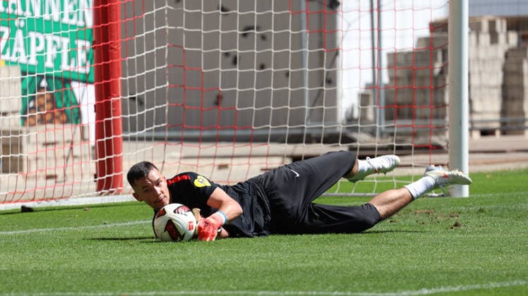 12.07.2026, xrekx, Fussball 1.Bundesliga, SC Freiburg - Trainingsauftakt Saison 2026 27 v.l. Mio Backhaus (SC Freiburg) (DFL DFB REGULATIONS PROHIBIT ANY USE OF PHOTOGRAPHS as IMAGE SEQUENCES and or QUASI-VIDEO) Freiburg *** July 12, 2026, xrekx, Soccer, Bundesliga 1, SC Freiburg Start of Training for the 2026–27 Season, v l Mio Backhaus, SC Freiburg, DFL, DFB. REGULATIONS PROHIBIT ANY USE OF PHOTOGRAPHS AS IMAGE SEQUENCES AND OR QUASI-VIDEO, Freiburg