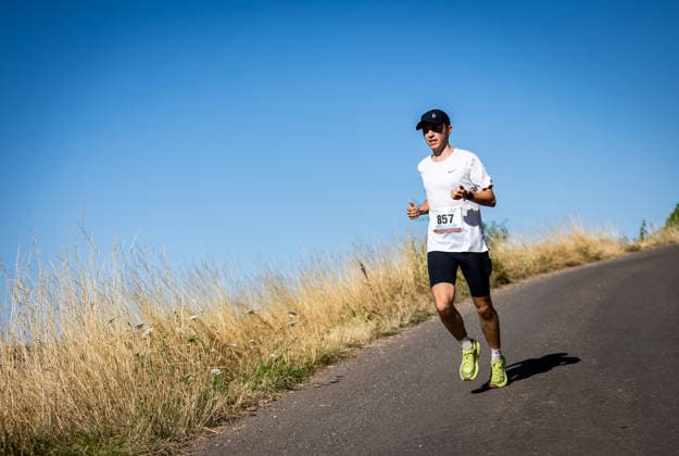 Impressionen 12. Monzinger Wingertslauf; Monzingen, 12.07.2026 Impression vom 12. Monzinger Wingertslauf am 12.07.2026 in den Weinbergen bei Monzingen (Rheinland-Pfalz). Über 100 Läuferinnen und Läufer waren bei strahlendem Sonnenschein und hochsommerlichen Temperaturen am Morgen, der Start erfolgte um 9.00 Uhr, auf den beiden Laufstrecken über 7,5 und 15,5 Kilometer unterwegs. Auf der längeren der beiden angebotenen Distanzen gilt es einen Höhenunterschied von 330m zu bewältigen. *** Highlights from the 12th Monzingen Vineyard Run, Monzingen, July 12, 2026 Impressions from the 12th Monzingen Wingertslauf on July 12, 2026, in the vineyards near Monzingen, Rhineland-Palatinate. Over 100 runners took part in the event that morning amid bright sunshine and midsummer temperatures; with the race starting at 9:00 a.m., on the two courses covering 7.5 and 15.5 kilometers. On the longer of the two distances offered, runners had to tackle an elevation gain of 330 meters Copyright: xBEAUTIFULxSPORTS R.xSchmittx