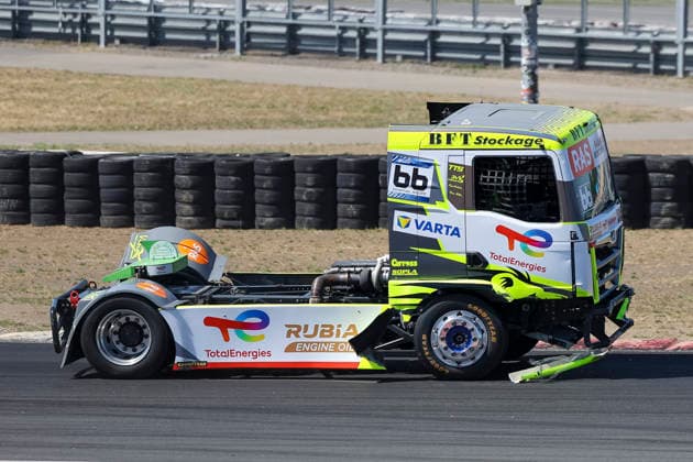 Jonathan Andre (FRA) MAN (66), Lion Truck Racing, vorn und hinten beschädigt , Deutschland, Motorsport, Int. Shell ADAC Truck Grand Prix, Goodyear ETRC FIA European Truck Racing Championship, Race 3, 2026, 12.07.2026, Nürburg Nürburgring Deutschland *** Jonathan Andre FRA MAN 66, Lion Truck Racing, front and rear damage, Germany, Motorsports, Int Shell ADAC Truck Grand Prix, Goodyear ETRC FIA European Truck Racing Championship, Race 3, 2026, July 12, 2026, Nürburg, Nürburgring, Germany Copyright: xGrantxHubbsx