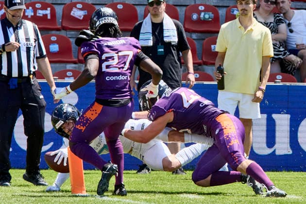 European Football Alliance (EFA), Munich Ravens vs Frankfurt Galaxy, Munich Ravens, Frankfurt Galaxy, 2026-07-12 in München-Unterhaching (Alpenbauer Sportpark Unterhaching) GEYER Louis (Munich Ravens Wide Receiver (WR) Nr7-MUC7), NAYLOR Toby (Frankfurt Galaxy Linebackers (LB) Nr4-FRA4), GABRIEL Simeon (Frankfurt Galaxy Linebackers (LB) Nr45-FRA45), JUNIOR Rabbi (Frankfurt Galaxy Defensive Backs (DB) Nr27-FRA27) sportworld München-Unterhaching Alpenbauer Sportpark Unterhachin Bayern Deutschland *** European Football Alliance (EFA), Munich Ravens vs. Frankfurt Galaxy, Munich Ravens, Frankfurt Galaxy, July 12, 2026, in Munich-Unterhaching, Alpenbauer Sportpark Unterhaching; GEYER Louis, Munich Ravens, Wide Receiver (WR), No. 7 (MUC7), NAYLOR Toby, Frankfurt Galaxy, Linebacker (LB), No. 4 (FRA4), GABRIEL Simeon, Frankfurt Galaxy, Linebacker (LB), No. 45 (FRA45), JUNIOR, Rabbi, Frankfurt Galaxy, Defensive Backs (DB), No. 27 (FRA27), Sportworld, Munich, Unterhaching, Alpenbauer Sportpark, Unterhaching, Bavaria, Germany