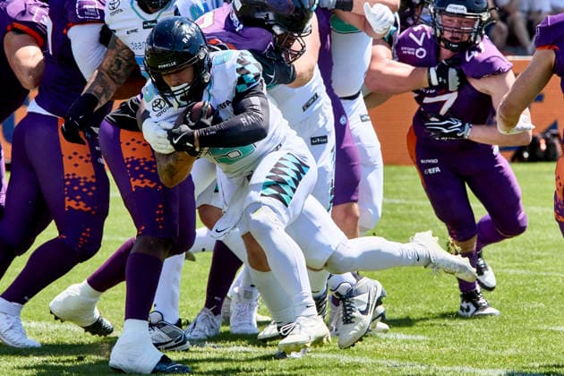 European Football Alliance (EFA), Munich Ravens vs Frankfurt Galaxy, Munich Ravens, Frankfurt Galaxy, 2026-07-12 in München-Unterhaching (Alpenbauer Sportpark Unterhaching) Touchdown Munich Ravens 6:0 SEELIG Justus (Munich Ravens Running Back (RB) Nr5-MUC5) sportworld München-Unterhaching Alpenbauer Sportpark Unterhachin Bayern Deutschland *** European Football Alliance (EFA), Munich Ravens vs. Frankfurt Galaxy, Munich Ravens, Frankfurt Galaxy, July 12, 2026, in Munich-Unterhaching, Alpenbauer Sportpark, Unterhaching; Touchdown: Munich Ravens 6–0; SEELIG, Justus, Munich Ravens running back (RB), No. 5; MUC5; Sportworld; Munich-Unterhaching; Alpenbauer Sportpark, Unterhaching; Bavaria, Germany