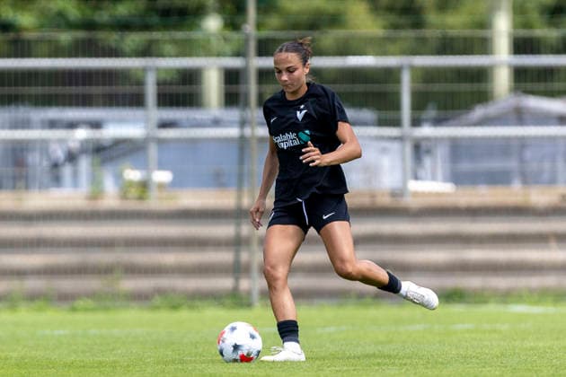 GER, Jena, Fussball, Frauenfussball, Testspiel, FC Carl-Zeiss Jena vs. Viktoria Berlin im Bild v.l.: Katharina Krist (Viktoria Berlin 18), Aktion mit Ball 12.07.2026, Ernst-Abbe Sportfeld Jena DFB REGULATIONS PROHIBIT ANY USE OF PHOTOGRAPHS AS IMAGE SEQUENCES AND OR QUASI-VIDEO, *** GER, Jena, Soccer, Women s Soccer, Friendly Match, FC Carl Zeiss Jena vs. Viktoria Berlin (pictured, from left: Katharina Krist, Viktoria Berlin 18, in action with the ball, July 12, 2026), Ernst Abbe Sportfeld, Jena. DFB regulations prohibit any use of photographs as image sequences and or quasi-video, Copyright: HMBxMedia PaulxFritz