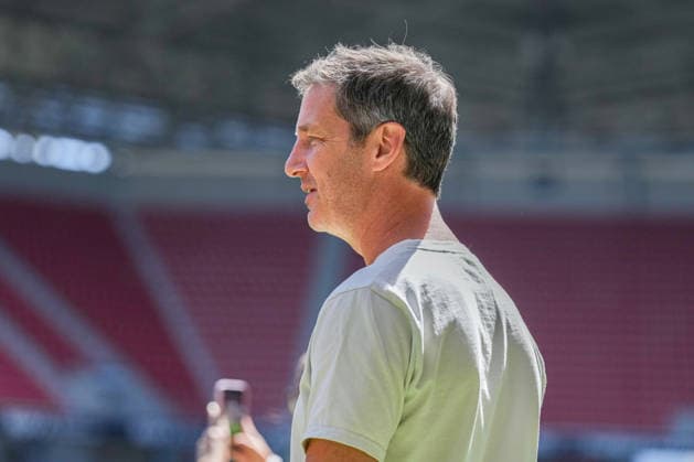 Trainingsauftakt: SC Freiburg, 12.07.2026 Jochen Saier (SC Freiburg, Sportvorstand) Trainingsauftakt: SC Freiburg, Europa-Park-Stadion, 12.07.2026 DFB DFL REGULATIONS PROHIBIT ANY USE OF PHOTOGRAPHS AS IMAGE SEQUENCES AND OR QUASI-VIDEO. *** Start of Training for SC Freiburg, July 12, 2026 Jochen Saier, SC Freiburg, Director of Sports Start of Training for SC Freiburg, Europa-Park Stadium, July 12, 2026 DFB DFL REGULATIONS PROHIBIT ANY USE OF PHOTOGRAPHS AS IMAGE SEQUENCES AND OR QUASI-VIDEO u009D Copyright: xBEAUTIFULxSPORTS Boscox