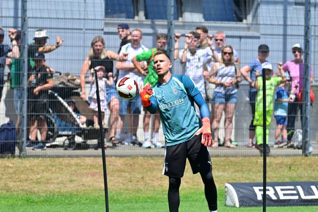 12.07.2026; Moenchengladbach; Fussball, Herren, Saison 2026 2027, Trainingsauftakt Borussia Moenchengladbach Neuzugang Torwart Daniel Batz (Gladbach) DFL regulations prohibit any use of photographs as image sequences and or quasi-video. ista-Borussia-Park NRW Deutschland *** July 12, 2026, Mönchengladbach Soccer, Men s, 2026–2027 Season, Start of Training: Borussia Mönchengladbach New Signing Goalkeeper Daniel Batz, Gladbach. DFL regulations prohibit any use of photographs as image sequences and or quasi-video content at Borussia Park, NRW, Germany