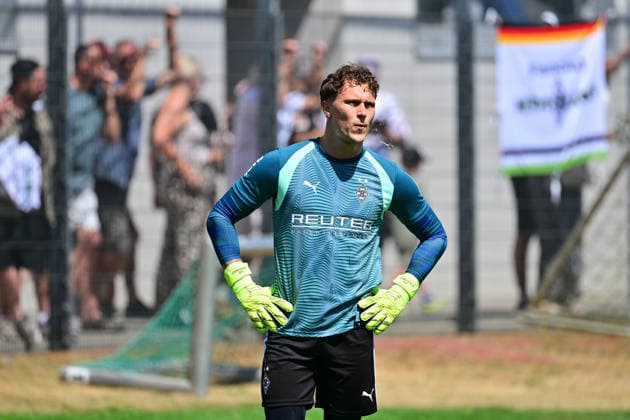 12.07.2026; Moenchengladbach; Fussball, Herren, Saison 2026 2027, Trainingsauftakt Borussia Moenchengladbach Torwart Jan Olschowsky (Gladbach) DFL regulations prohibit any use of photographs as image sequences and or quasi-video. ista-Borussia-Park NRW Deutschland *** July 12, 2026, Mönchengladbach Soccer, Men s, 2026–2027 Season, Start of Training: Borussia Mönchengladbach Goalkeeper Jan Olschowsky, Gladbach. DFL regulations prohibit any use of photographs as image sequences and or quasi-video content at Borussia Park, NRW, Germany