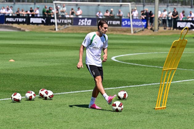 12.07.2026; Moenchengladbach; Fussball, Herren, Saison 2026 2027, Trainingsauftakt Borussia Moenchengladbach Florian Neuhaus (Gladbach) DFL regulations prohibit any use of photographs as image sequences and or quasi-video. ista-Borussia-Park NRW Deutschland *** July 12, 2026, Mönchengladbach, Soccer, Men s, 2026–2027 Season, Start of Training, Borussia Mönchengladbach, Florian Neuhaus, Gladbach. DFL regulations prohibit any use of photographs as image sequences and or quasi-video content at Borussia Park, NRW, Germany.