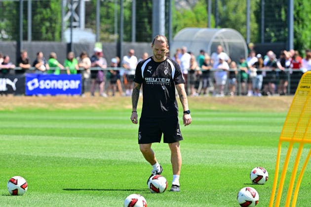 12.07.2026; Moenchengladbach; Fussball, Herren, Saison 2026 2027, Trainingsauftakt Borussia Moenchengladbach Eugen Polanski (Trainer Gladbach) DFL regulations prohibit any use of photographs as image sequences and or quasi-video. ista-Borussia-Park NRW Deutschland *** July 12, 2026, Mönchengladbach, Soccer, Men s, 2026–2027 Season, Start of Training, Borussia Mönchengladbach, Eugen Polanski, Coach, Gladbach. DFL regulations prohibit any use of photographs as image sequences and or quasi-video content at Borussia Park, NRW, Germany.