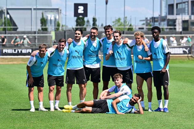 12.07.2026; Moenchengladbach; Fussball, Herren, Saison 2026 2027, Trainingsauftakt Borussia Moenchengladbach Siegermannschaft internes Spiel DFL regulations prohibit any use of photographs as image sequences and or quasi-video. ista-Borussia-Park NRW Deutschland *** July 12, 2026, Mönchengladbach, Soccer, Men s, 2026–2027 Season, Start of Training, Borussia Mönchengladbach, Winning Team, In-House Match. DFL regulations prohibit any use of photographs as image sequences and or quasi-video footage. Borussia Park, NRW, Germany