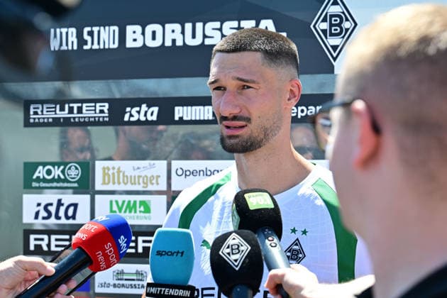 12.07.2026; Moenchengladbach; Fussball, Herren, Saison 2026 2027, Trainingsauftakt Borussia Moenchengladbach Tim Kleindienst (Gladbach) stellte sich den Fragen der Presse DFL regulations prohibit any use of photographs as image sequences and or quasi-video. ista-Borussia-Park NRW Deutschland *** July 12, 2026, Mönchengladbach Soccer, Men s, 2026–2027 Season, Start of Training: Borussia Mönchengladbach s Tim Kleindienst answered questions from the press. DFL regulations prohibit any use of photographs as image sequences and or quasi-video. Borussia Park, North Rhine-Westphalia, Germany