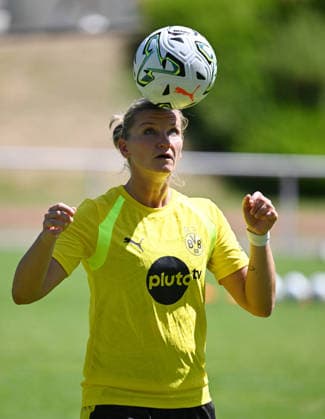 12.07.2026, xophax, Fussball ,2. Frauen-Bundesliga , Frauenfussball. Bourussia Dortmund. Testspiel in der Sportschule Hennef Borussia Dortmund gegen Eintracht Frankfurt II. Alexandra Popp Koeln *** July 12, 2026, xophax, Soccer, Women s Bundesliga 2, Women s Soccer: Borussia Dortmund Friendly Match at the Hennef Sports School—Borussia Dortmund vs. Eintracht Frankfurt II—Alexandra Popp, Cologne