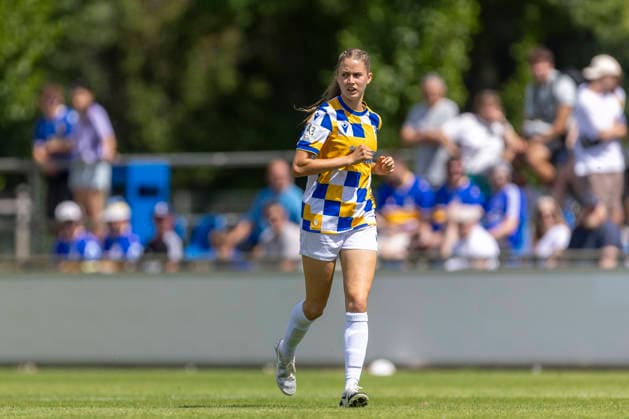 GER, Jena, Fussball, Frauenfussball, Testspiel, FC Carl-Zeiss Jena vs. Viktoria Berlin im Bild v.l.: Emily Haehnel (FC Carl Zeiss Jena 05), 12.07.2026, Ernst-Abbe Sportfeld Jena DFB REGULATIONS PROHIBIT ANY USE OF PHOTOGRAPHS AS IMAGE SEQUENCES AND OR QUASI-VIDEO, *** GER, Jena, Soccer, Women s Soccer, Friendly Match, FC Carl Zeiss Jena vs. Viktoria Berlin (pictured, from left: Emily Haehnel, FC Carl Zeiss Jena 05), July 12, 2026, Ernst Abbe Sportfeld, Jena. DFB regulations prohibit any use of photographs as image sequences and or quasi-video, Copyright: HMBxMedia PaulxFritz