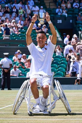 July 12, 2026, London, London, Great Britain: Tokito Oda of Japan is presenting his trophy for the mens singles champion during The Championships Wimbledon - Wheelchair Tennis, 12.7.2026 in London (All England Lawn Tennis and Croquet Club), Great Britain Tennis 2026: Grand Slam: The Championships Wimbledon: ODA 6:1 6:1 HEWETT  - ZUMAs343 20260712_zsp_s343_010 Copyright: xMathiasxSchulzx