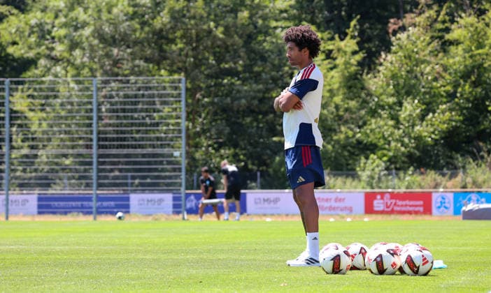 12.07.2026, Deutschland, Stuttgart, Fussball, Testspiel, Regionalliga Südwest, SV Stuttgarter Kickers vs. FC Bayern München II, Bayern Trainer Costa Santos Dante *** July 12, 2026, Germany, Stuttgart, Soccer, Friendly Match, Regionalliga Südwest, SV Stuttgarter Kickers vs. FC Bayern Munich II, Bayern Coach Costa Santos Dante
