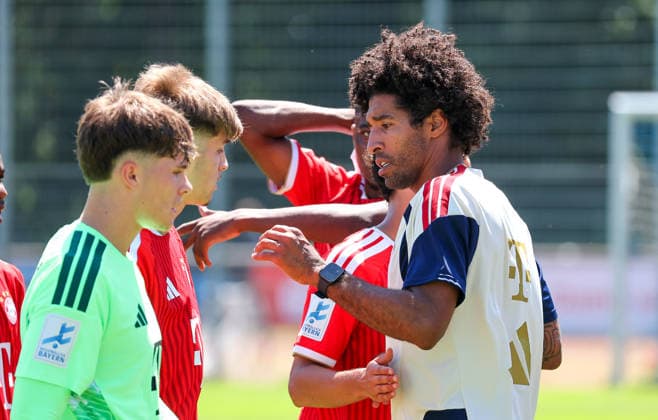 12.07.2026, Deutschland, Stuttgart, Fussball, Testspiel, Regionalliga Südwest, SV Stuttgarter Kickers vs. FC Bayern München II, Bayern Trainer Costa Santos Dante *** July 12, 2026, Germany, Stuttgart, Soccer, Friendly Match, Regionalliga Südwest, SV Stuttgarter Kickers vs. FC Bayern Munich II, Bayern Coach Costa Santos Dante