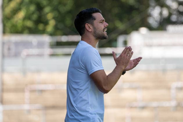 12.07.2026, xhfmx, Fussball Testspiel, FSV Frankfurt - RW Walldorf Victor Kleinhenz (Trainer FSV Frankfurt) (DFL DFB REGULATIONS PROHIBIT ANY USE OF PHOTOGRAPHS as IMAGE SEQUENCES and or QUASI-VIDEO) *** July 12, 2026, xhfmx, Soccer Friendly Match, FSV Frankfurt vs. RW Walldorf, Victor Kleinhenz, Coach of FSV Frankfurt. DFL and DFB regulations prohibit any use of photographs as image sequences and or quasi-video.