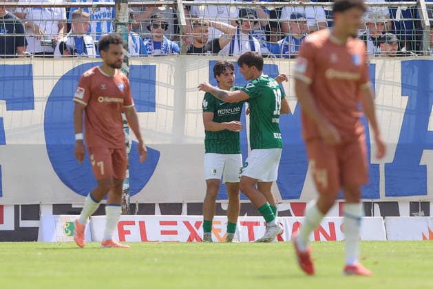 12.07.2026, xtgx, Fussball Testspiel, BSG Chemie Leipzig - 1. FC Magdeburg emspor, v.l. Elias Kratzer (Chemie) Jubel, Torjubel, jubelt ueber das Tor, celebrate the goal, celebration (DFL DFB REGULATIONS PROHIBIT ANY USE OF PHOTOGRAPHS as IMAGE SEQUENCES and or QUASI-VIDEO) Leipzig *** July 12, 2026, xtgx, soccer friendly, BSG Chemie Leipzig vs. 1. FC Magdeburg emspor, from left: Elias Kratzer (Chemie) celebrating, Goal celebration, celebrating the goal, DFL DFB REGULATIONS PROHIBIT ANY USE OF PHOTOGRAPHS as IMAGE SEQUENCES and or QUASI-VIDEO Leipzig